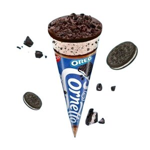 Cornetto Es Susu Rasa Krim dengan Potongan Biskuit Oreo Kepingan Cokelat dan Topping Butiran Biskuit Oreo