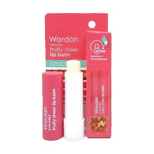 Wardah Everyday Fruity Sheer Lip Balm Strawberry