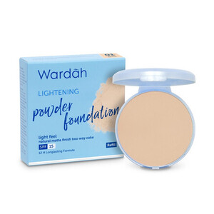 Wardah Lightening Powder Foundation Light Feel 04 Neutral Sand (42N)